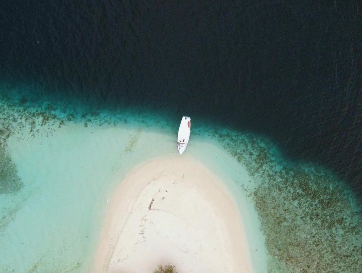 Blue World Dharavandhoo Luaran gambar